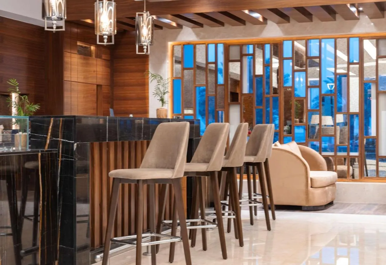 Radisson Resort Ras Al Khaimah Marjan Island 4*, رأس الخيمة